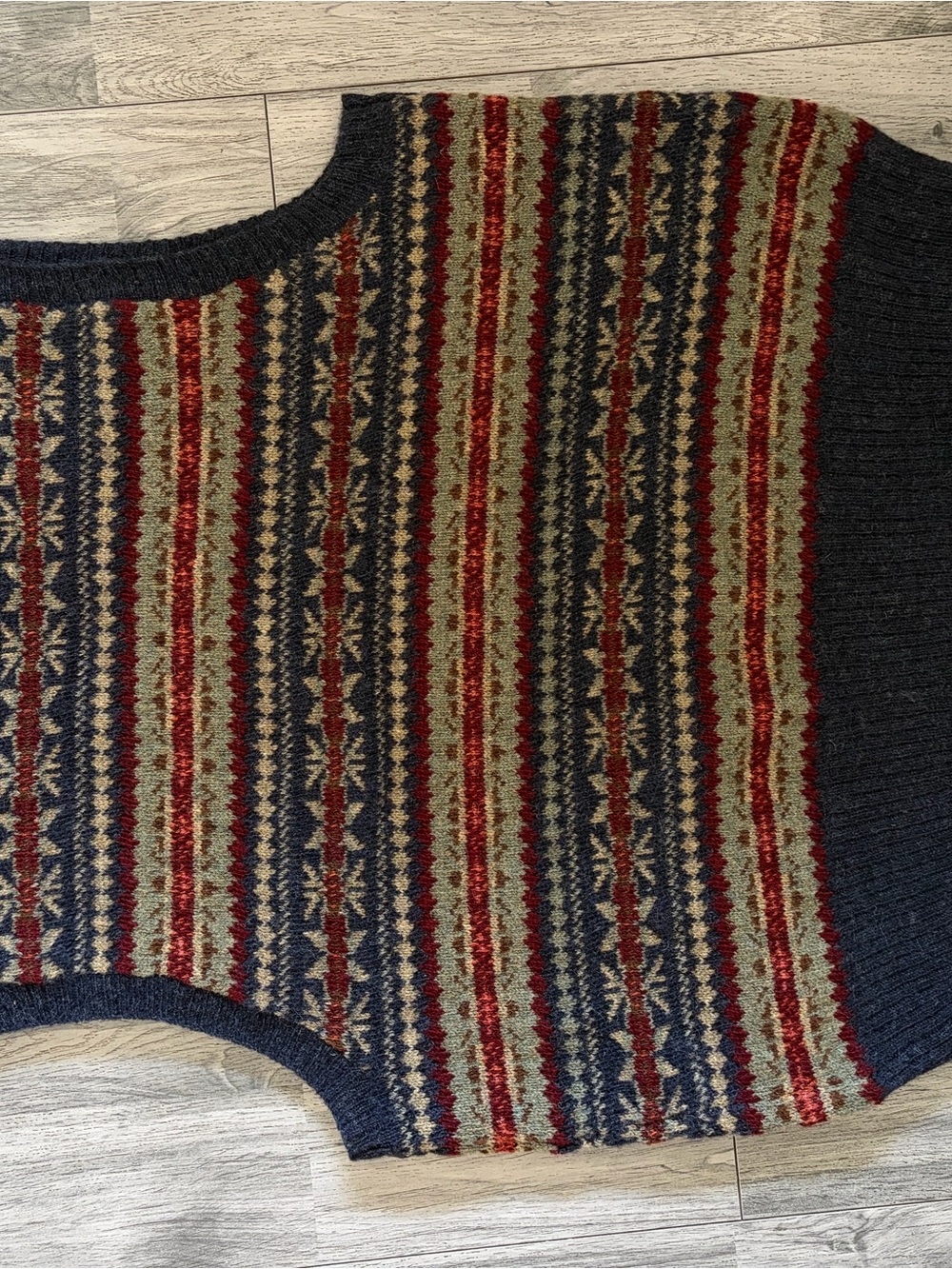 Polo by Ralph Lauren Navy Red Tan Fair Isle V-Neck Sweater Vest - Picture 6 of 6